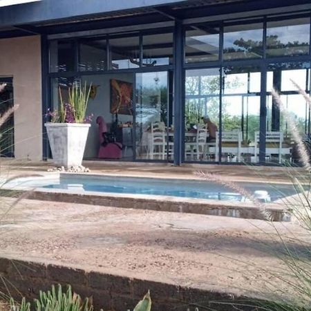 Hackberry House Black Thorn Cottage, Off Grid Khemsbok Exteriér fotografie