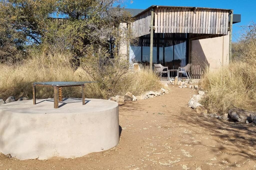 Hackberry House Black Thorn Cottage, Off Grid Khemsbok Exteriér fotografie
